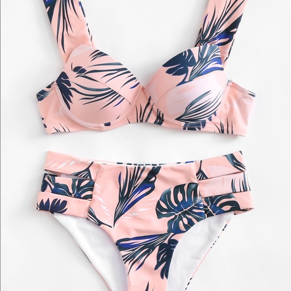 🆕Pink cup top leaves  bikini bottom or top🔥 - Picture 7 of 8